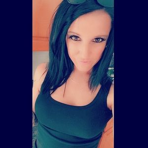 Meet your Posher, Cassandra